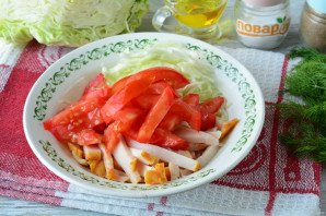 Салат с капустой, ветчиной и сухариками Салат с капустой, ветчиной и сухариками