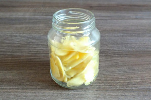 Маринованный имбирь со свеклой Маринованный имбирь со свеклой