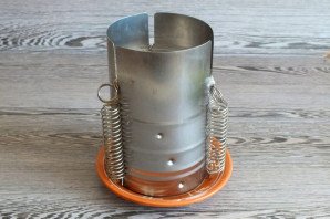 Рулет из свинины в ветчиннице Рулет из свинины в ветчиннице