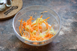 Салат с кинзой и грибами Салат с кинзой и грибами