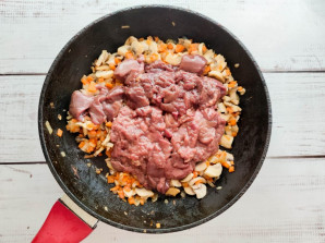 Печень с грибами и картошкой