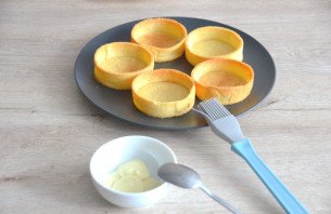 Тарталетки со взбитыми сливками