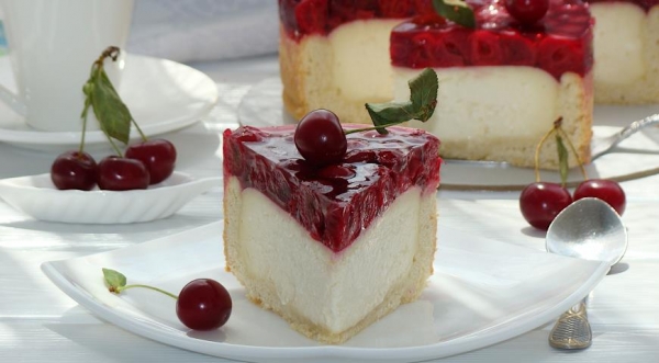 Песочный пирог с творогом и вишней, пошаговый рецепт с фото