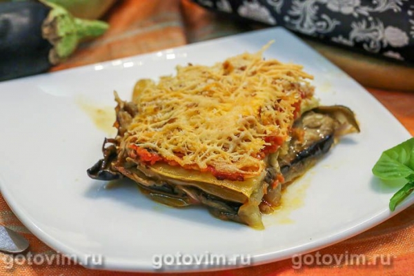 Запеканка из кабачков и баклажанов под хрустящей сырной корочкой Запеканка из кабачков и баклажанов под хрустящей сырной корочкой