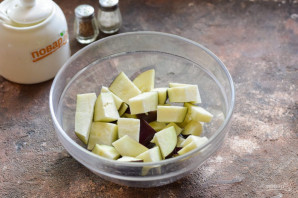 Индейка с баклажанами и помидорами в духовке Индейка с баклажанами и помидорами в духовке