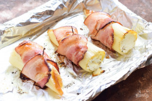 Фаршированный перец в беконе