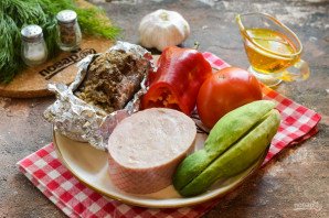 Салат с говядиной и ветчиной