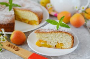 Шарлотка с абрикосами Шарлотка с абрикосами