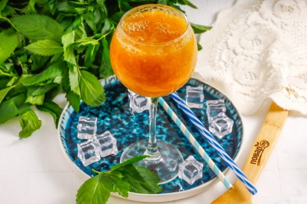 Коктейль "Беллини" Коктейль "Беллини"