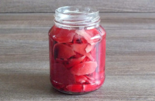 Маринованный имбирь со свеклой Маринованный имбирь со свеклой
