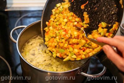 Щи с кабачками