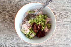 Рулет из свинины в ветчиннице Рулет из свинины в ветчиннице