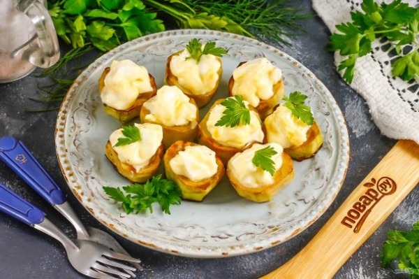 Жареные огурцы с яйцами Жареные огурцы с яйцами