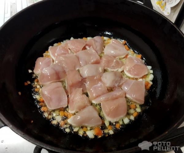 Рецепт: Булгур с куриным филе - с овощами и помидорами в собственном соку