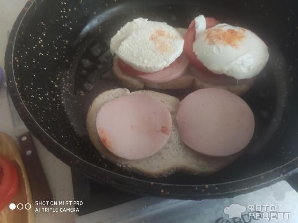 Рецепт: Горячие бутерброды на сковородке - в моем исполнении. Рецепт: Горячие бутерброды на сковородке - в моем исполнении.