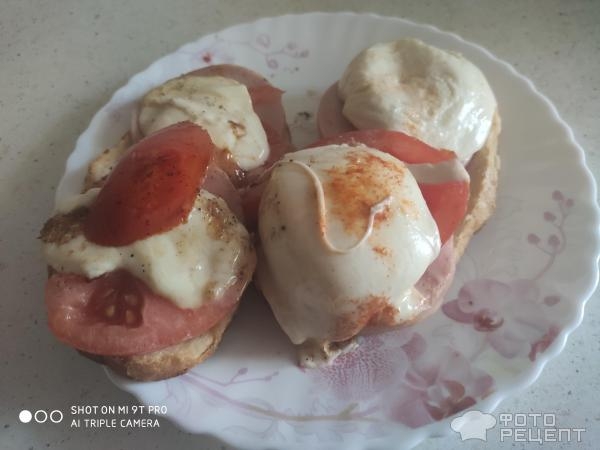 Рецепт: Горячие бутерброды на сковородке - в моем исполнении. Рецепт: Горячие бутерброды на сковородке - в моем исполнении.