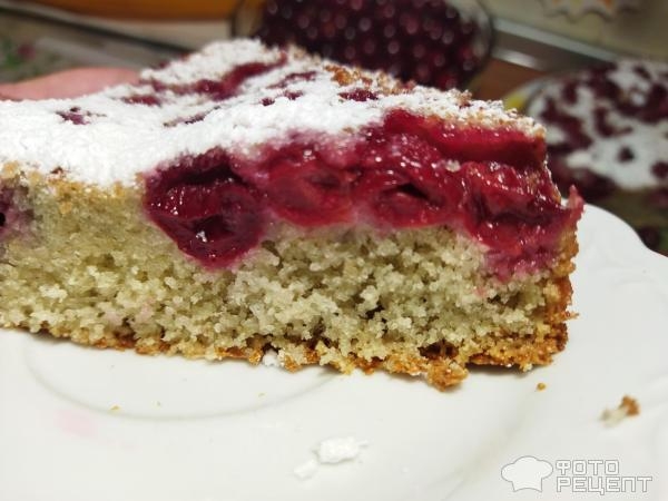 Рецепт: Ягодный манник - с вишней на сметане Рецепт: Ягодный манник - с вишней на сметане