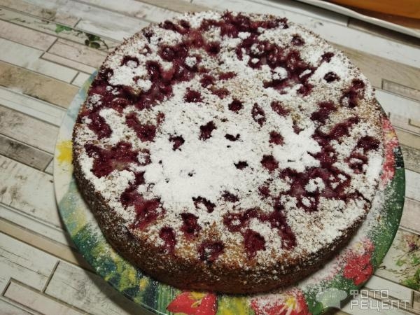 Рецепт: Ягодный манник - с вишней на сметане Рецепт: Ягодный манник - с вишней на сметане