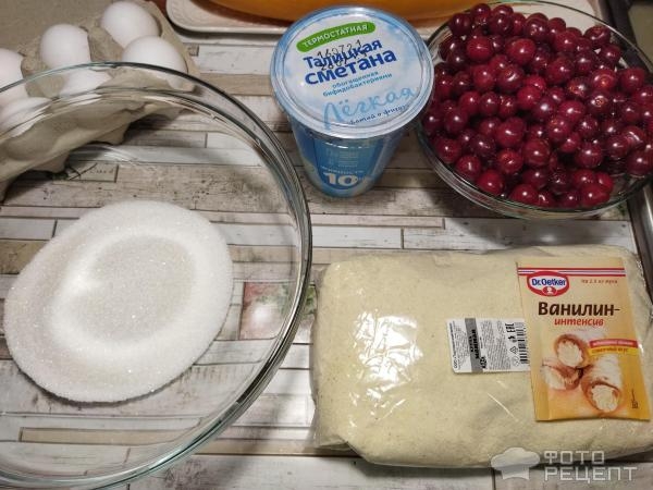 Рецепт: Ягодный манник - с вишней на сметане Рецепт: Ягодный манник - с вишней на сметане