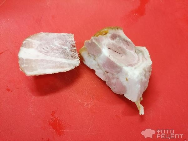 Рецепт: Капуста тушеная с лисичками - С помидорами, любистком и копченостями Рецепт: Капуста тушеная с лисичками - С помидорами, любистком и копченостями