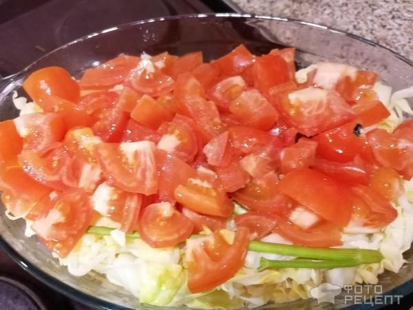 Рецепт: Капуста тушеная с лисичками - С помидорами, любистком и копченостями Рецепт: Капуста тушеная с лисичками - С помидорами, любистком и копченостями