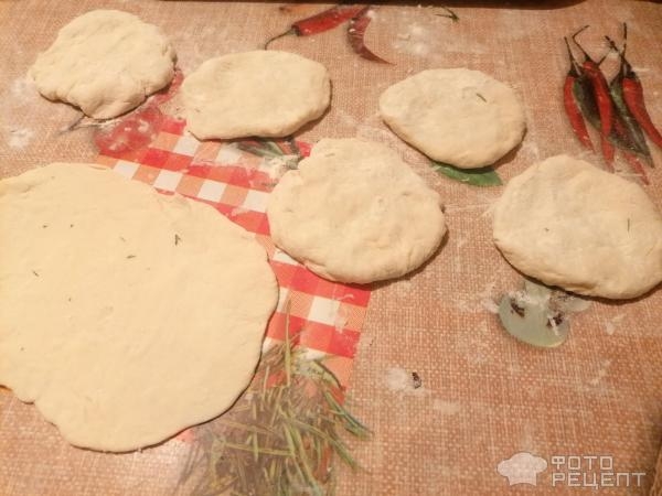 Рецепт: Лепешки с зеленью - женгялов хац - армянская лепёшка, вкусно и очень просто Рецепт: Лепешки с зеленью - женгялов хац - армянская лепёшка, вкусно и очень просто