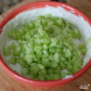 Соус из йогурта и огурцов Соус из йогурта и огурцов