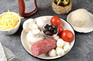 Пицца "Времена года" Пицца "Времена года"