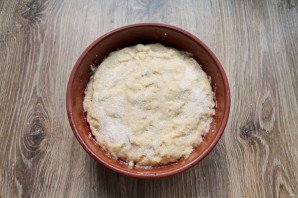 Пирог с ревенем и малиной Пирог с ревенем и малиной