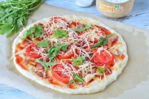 Пицца с прошутто и рукколой Пицца с прошутто и рукколой