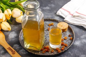 Настойка из изюма на самогоне Настойка из изюма на самогоне