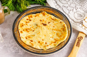 Лепешки с брынзой и зеленью Лепешки с брынзой и зеленью