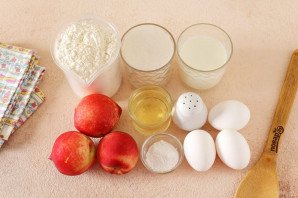 Заливной пирог с нектаринами