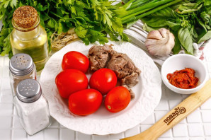 Китайский суп с помидорами и говядиной Китайский суп с помидорами и говядиной