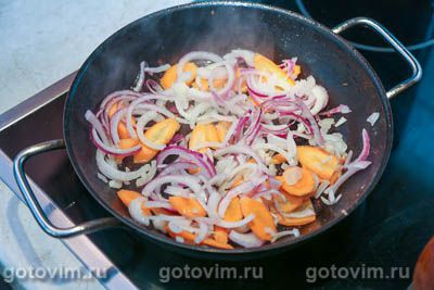 Мясо в квасе, тушенное с ржаными сухариками