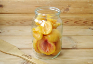 Компот из персиков и абрикосов на зиму Компот из персиков и абрикосов на зиму