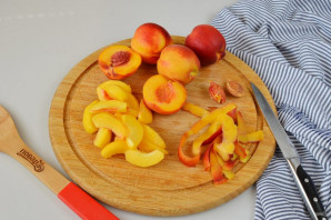 Компот из персиков