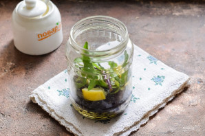 Компот из смородины с мятой и лимоном на зиму