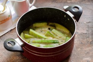 Салат "Блаженство" из огурцов на зиму Салат "Блаженство" из огурцов на зиму