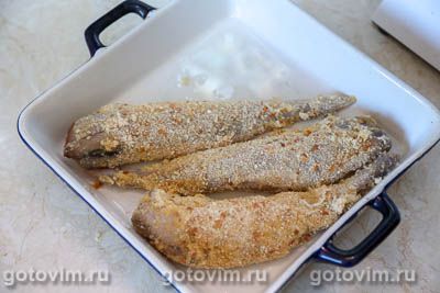 Минтай в сухарях