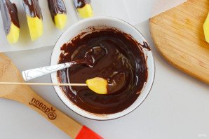 Фрукты в шоколаде