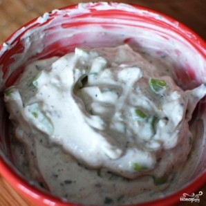 Соус из йогурта и огурцов Соус из йогурта и огурцов