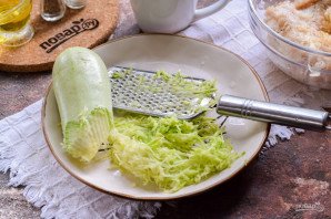 Куриные котлеты с кабачком в сливочном соусе Куриные котлеты с кабачком в сливочном соусе