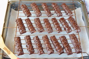 Шоколадный батончик с карамелью Шоколадный батончик с карамелью