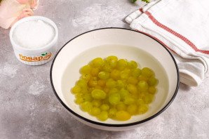 Компот из белого винограда на зиму Компот из белого винограда на зиму