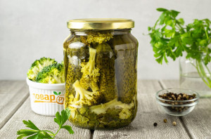 Маринованные огурцы с брокколи на зиму Маринованные огурцы с брокколи на зиму