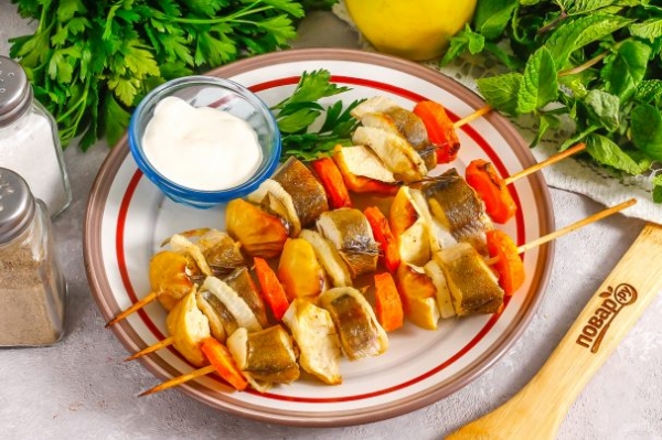 Шашлык из рыбы с яблоками Шашлык из рыбы с яблоками