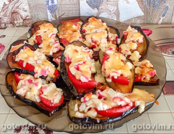 Баклажаны с крабовыми палочками и сыром, запеченные в духовке Баклажаны с крабовыми палочками и сыром, запеченные в духовке