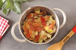 Компот из кожуры яблок Компот из кожуры яблок