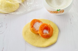 Пирожки с абрикосами Пирожки с абрикосами